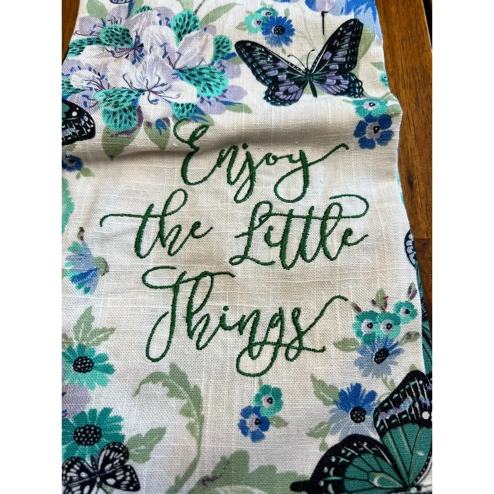 Wild Blooms Hand Towel OS Multicolor Brand New Butterfly Floral Embroidered